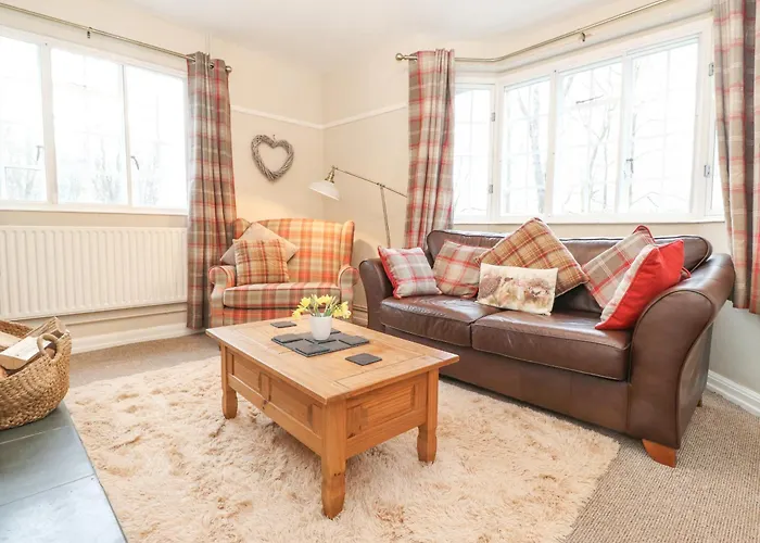 Larch At Esthwaite Water Эмблсайд