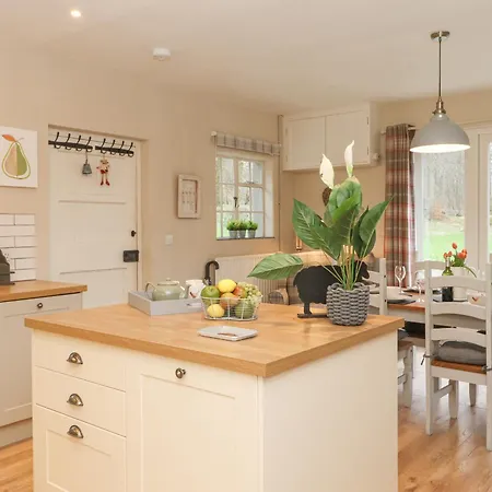 Larch At Esthwaite Water Nyaraló *